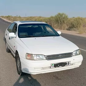 Toyota Carina 1995