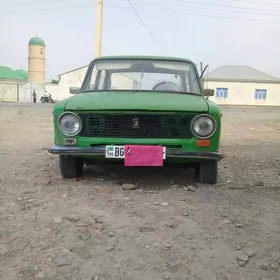 Lada 2104 2000