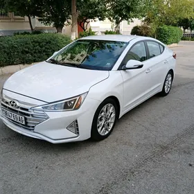 Hyundai Elantra 2020