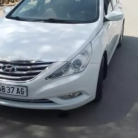 Hyundai Sonata 2013