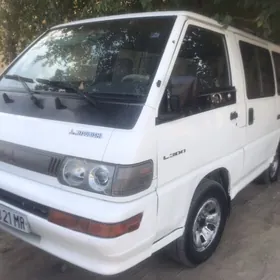 Toyota Hiace 1992