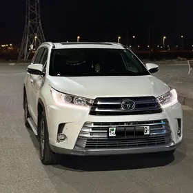 Toyota Highlander 2018