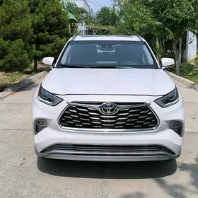 Toyota Highlander 2020