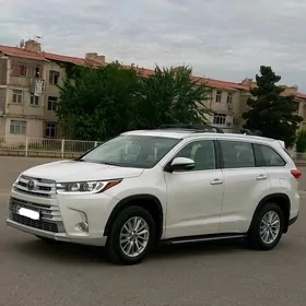 Toyota Highlander 2018