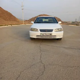 Toyota Camry 2000