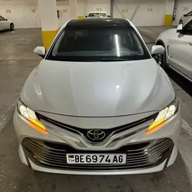 Toyota Camry 2018