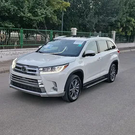 Toyota Highlander 2019