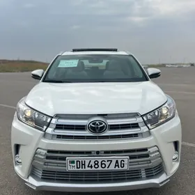 Toyota Highlander 2019