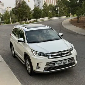 Toyota Highlander 2019