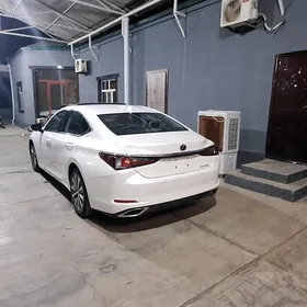 Lexus ES 350 2019