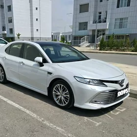 Toyota Camry 2020