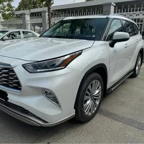 Toyota Highlander 2022