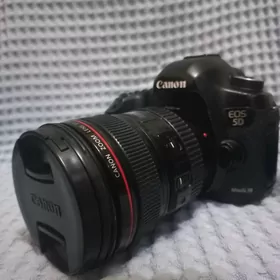 Canon Mark III +24-105mm