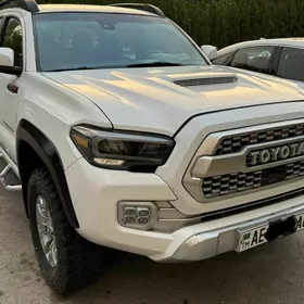 Toyota Tacoma 2018