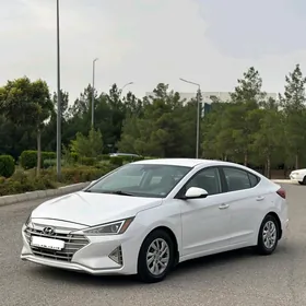 Hyundai Elantra 2019