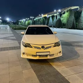 Toyota Camry 2013