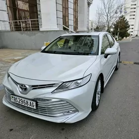 Toyota Camry 2020