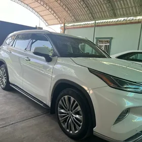 Toyota Highlander 2020