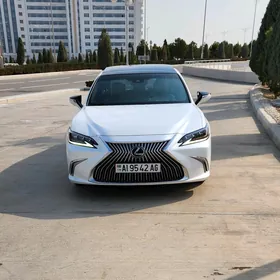 Lexus ES 350 2019