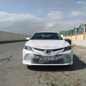 Toyota Camry 2019