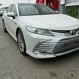 Toyota Camry 2024