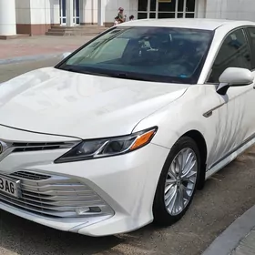 Toyota Camry 2018