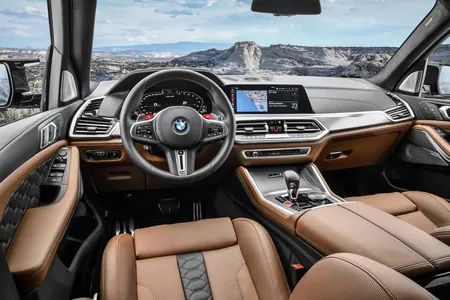 BMW starteriniň näsazlygy sebäpli 100 müňden gowrak awtoulagyny yzyna çagyrýar