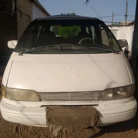 Toyota Previa 1992