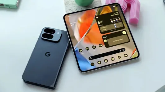 Google täze eplenýän Pixel 9 Pro Fold smartfonyny hödürledi