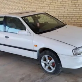 Nissan Primera 1991