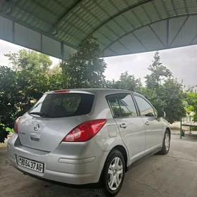 Nissan Versa 2010