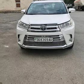 Toyota Highlander 2018