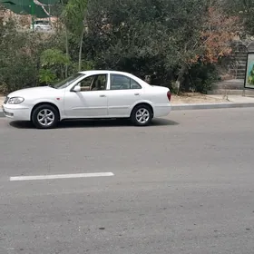 Nissan Sunny 2004