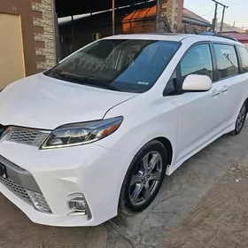 Toyota Sienna 2019