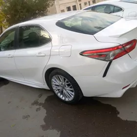 Toyota Camry 2017