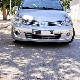 Nissan Versa 2011