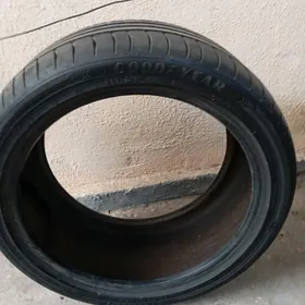 TEKER 245/40R18