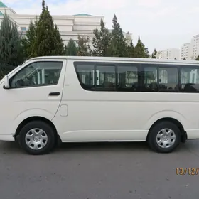 Toyota Hiace 2006