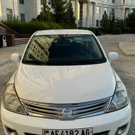 Nissan Versa 2010