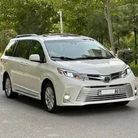 Toyota Sienna 2018