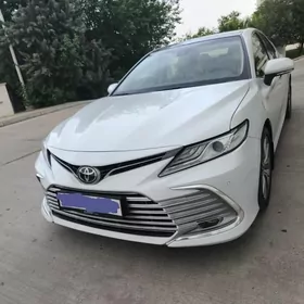 Toyota Camry 2022