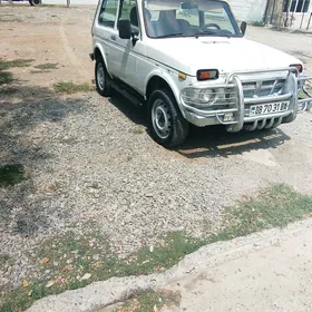 Lada Niva 2003