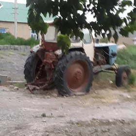 MTZ 82 1981