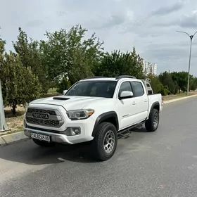 Toyota Tacoma 2017