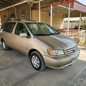 Toyota Sienna 2002