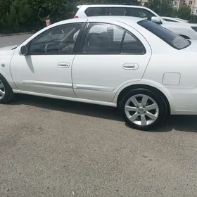 Nissan Sunny 2012