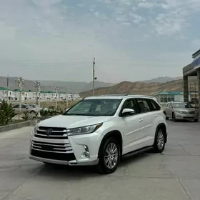 Toyota Highlander 2018