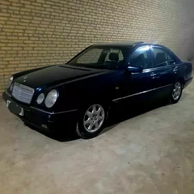 Mercedes-Benz E320 1997