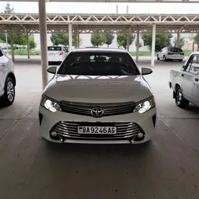 Toyota Camry 2016