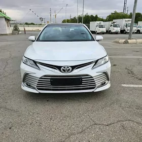 Toyota Camry 2022